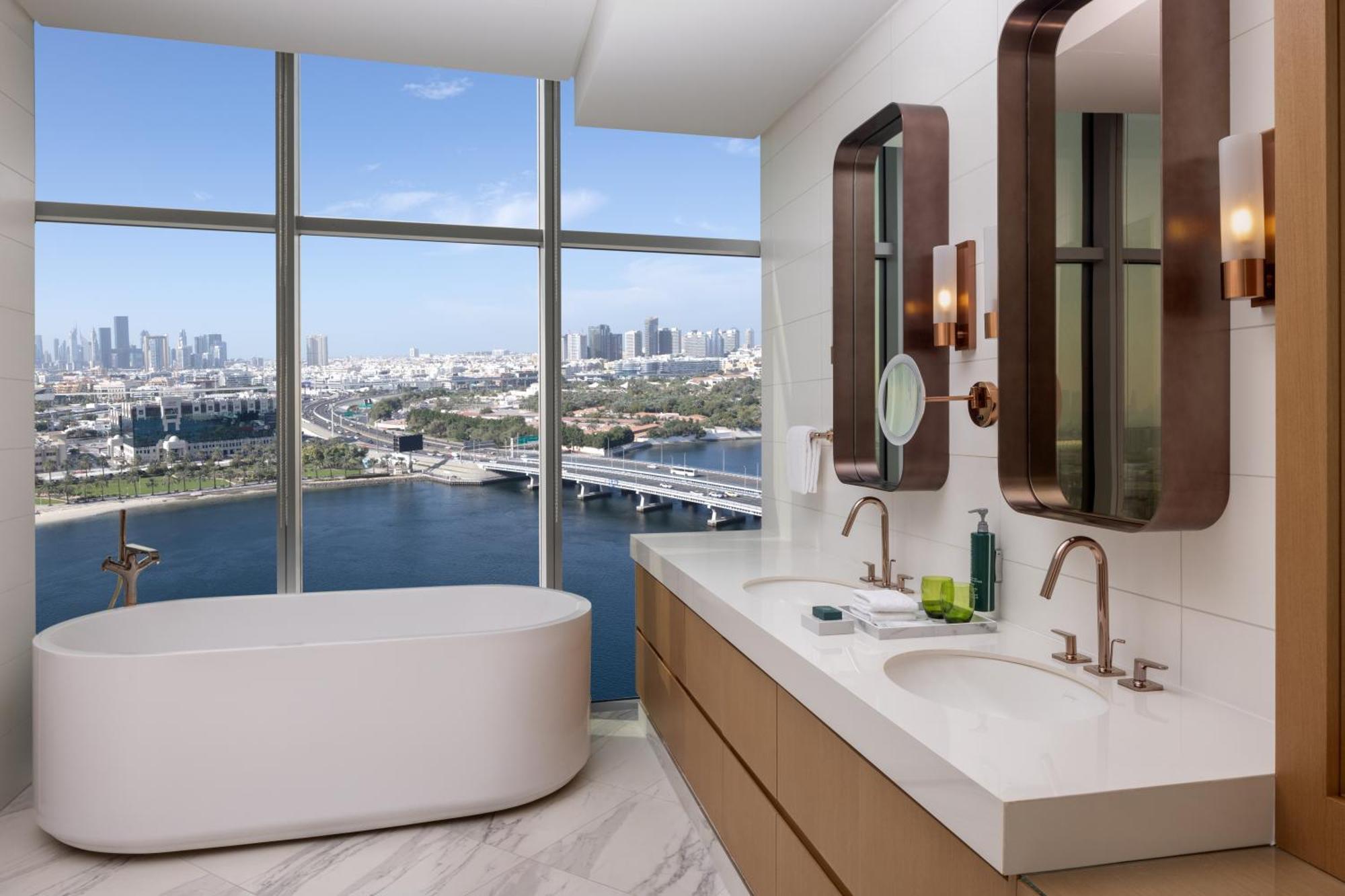 Hilton Dubai Creek Hotel & Residences Exterior photo