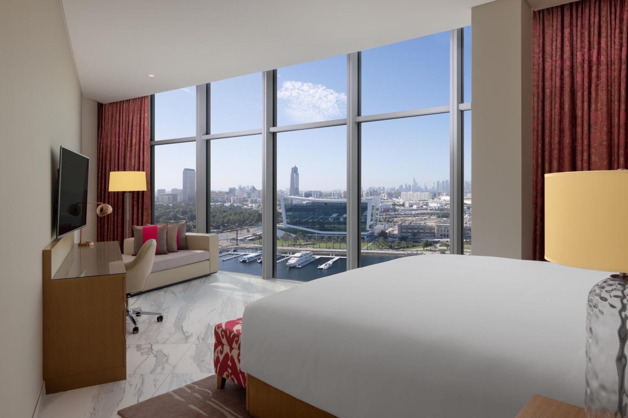 Hilton Dubai Creek Hotel & Residences Exterior photo