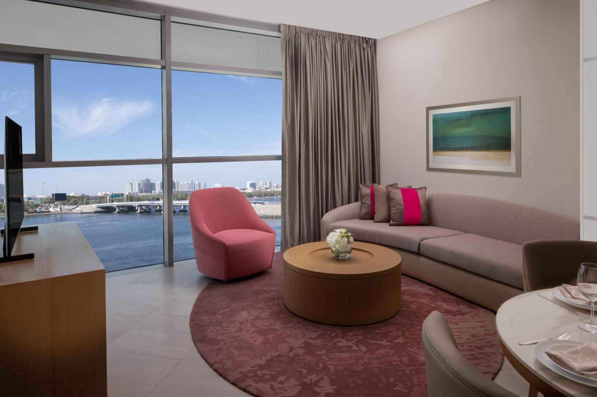 Hilton Dubai Creek Hotel & Residences Exterior photo