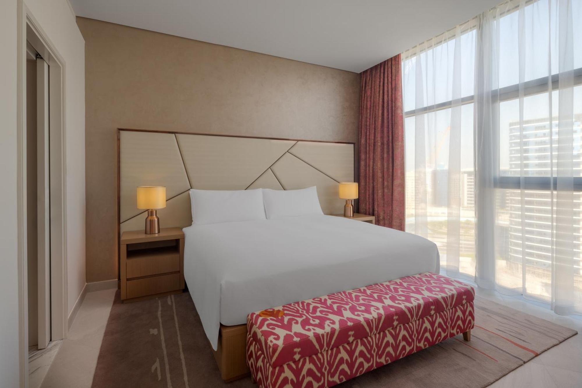 Hilton Dubai Creek Hotel & Residences Exterior photo