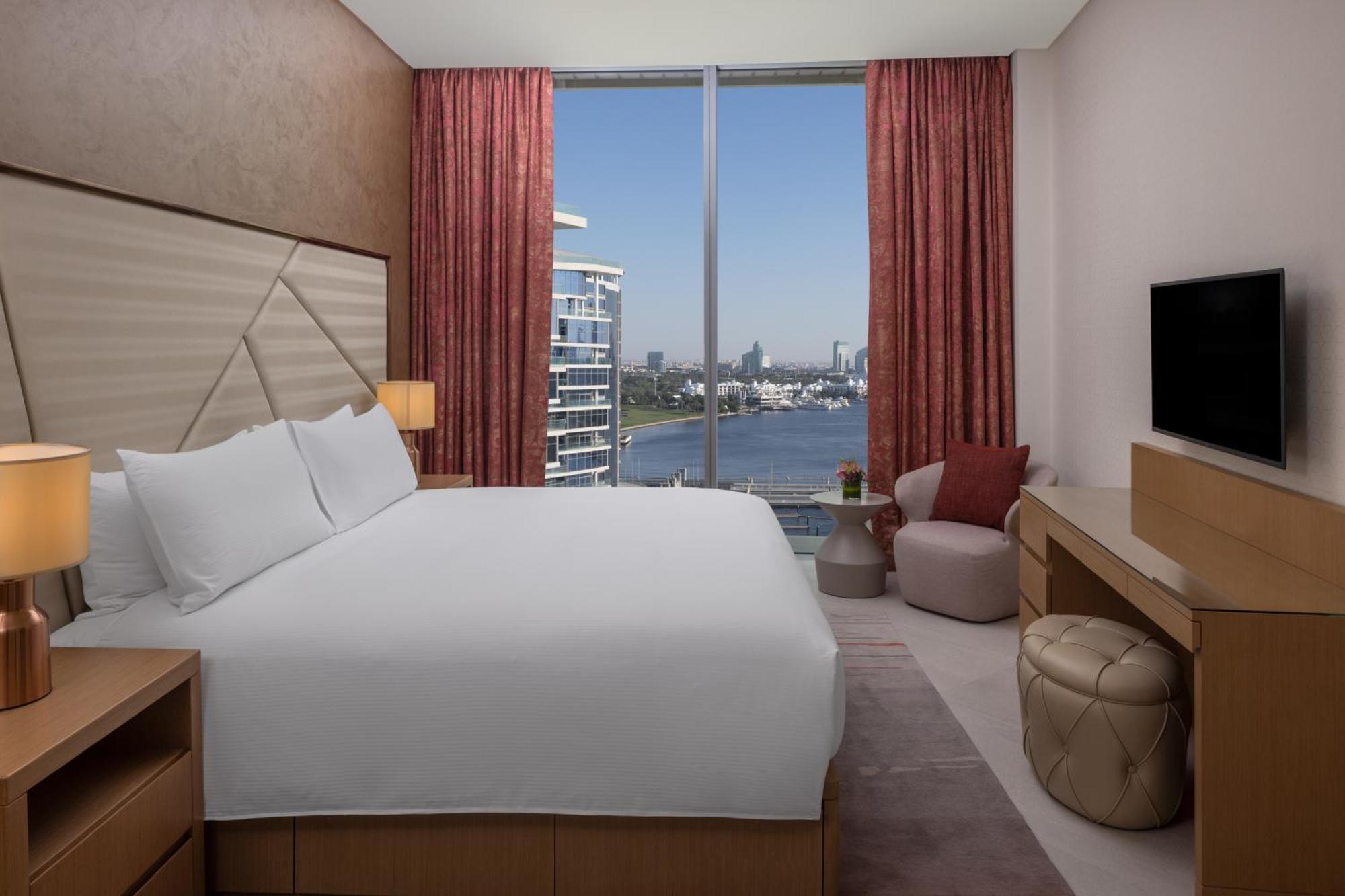 Hilton Dubai Creek Hotel & Residences Exterior photo