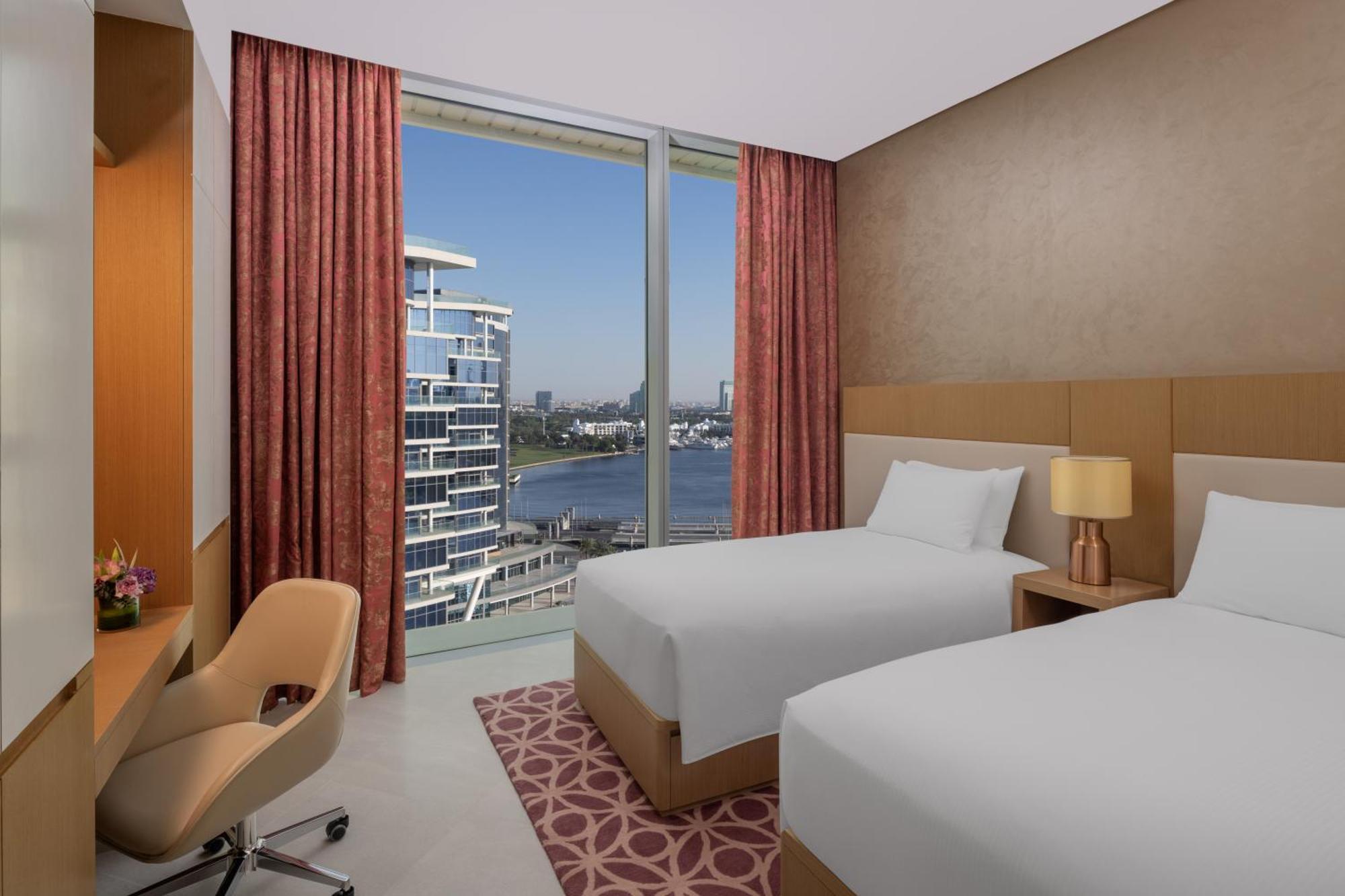 Hilton Dubai Creek Hotel & Residences Exterior photo