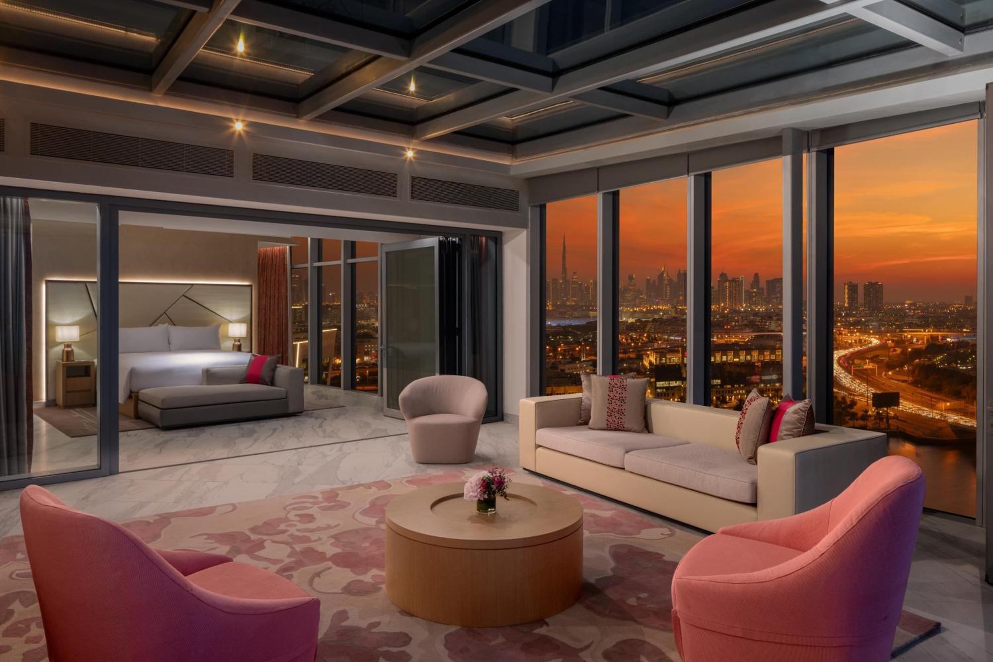 Hilton Dubai Creek Hotel & Residences Exterior photo