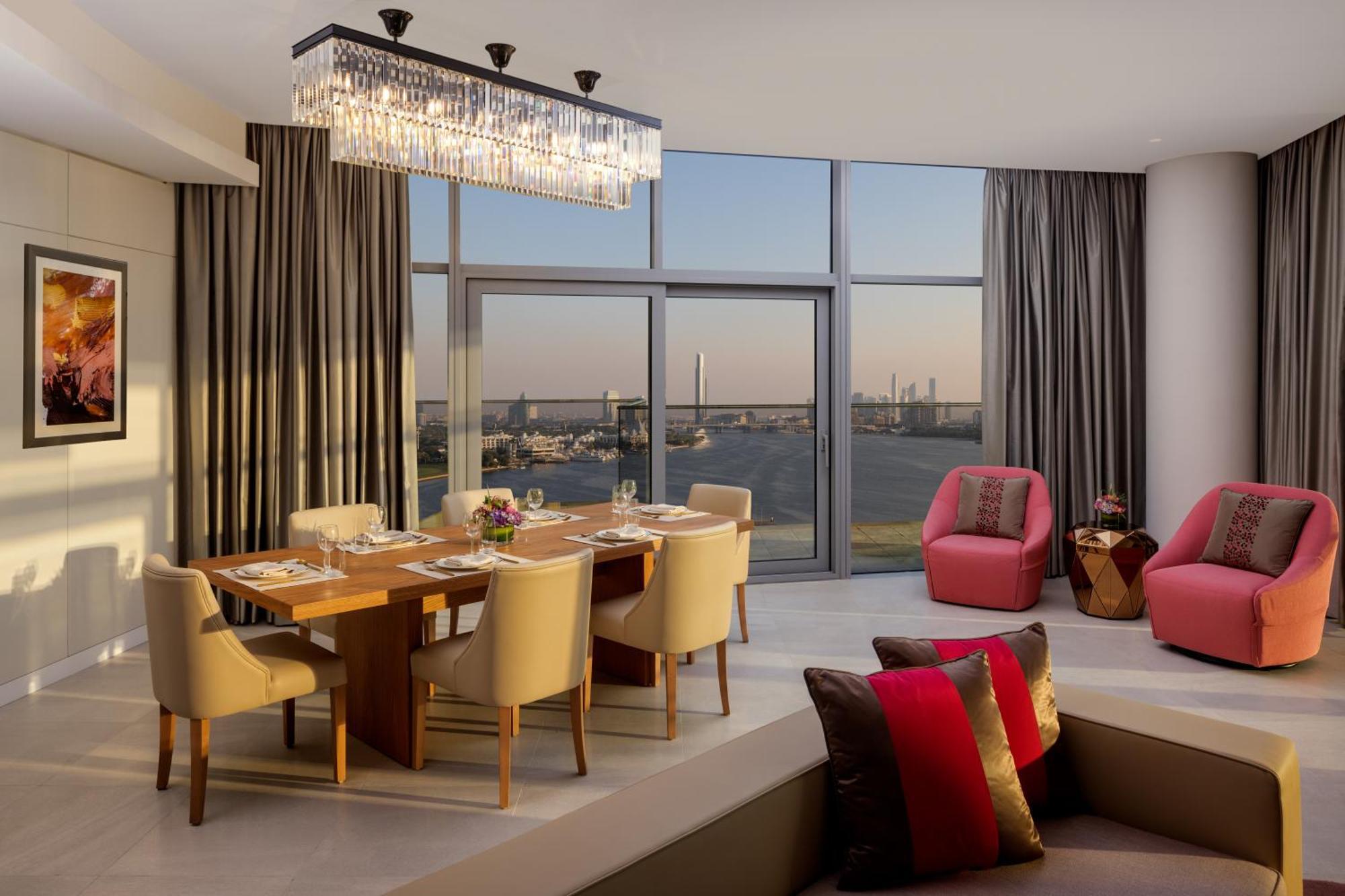 Hilton Dubai Creek Hotel & Residences Exterior photo
